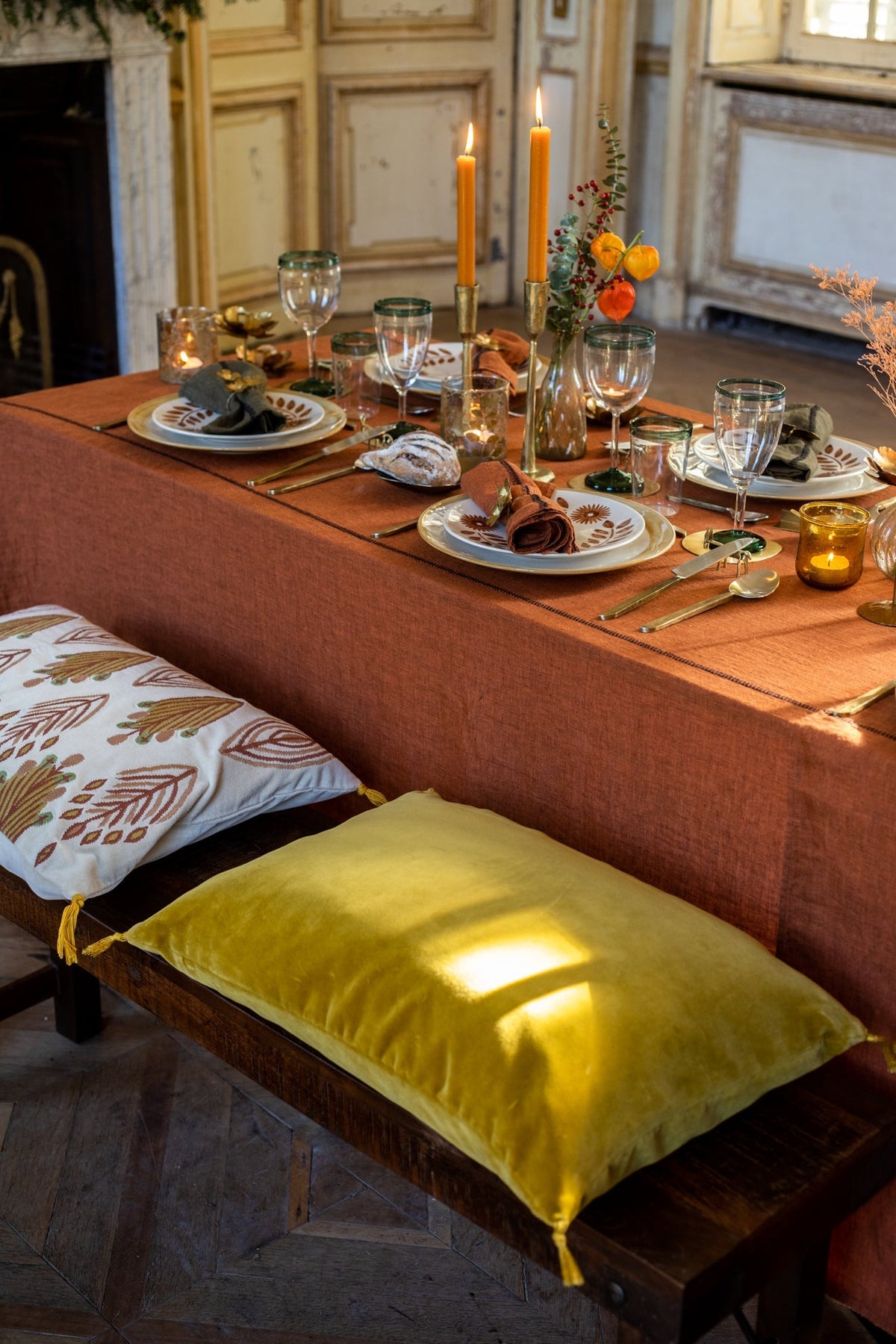 Noe tablecloth