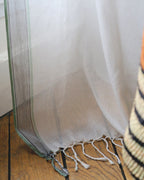 Sivi Curtain