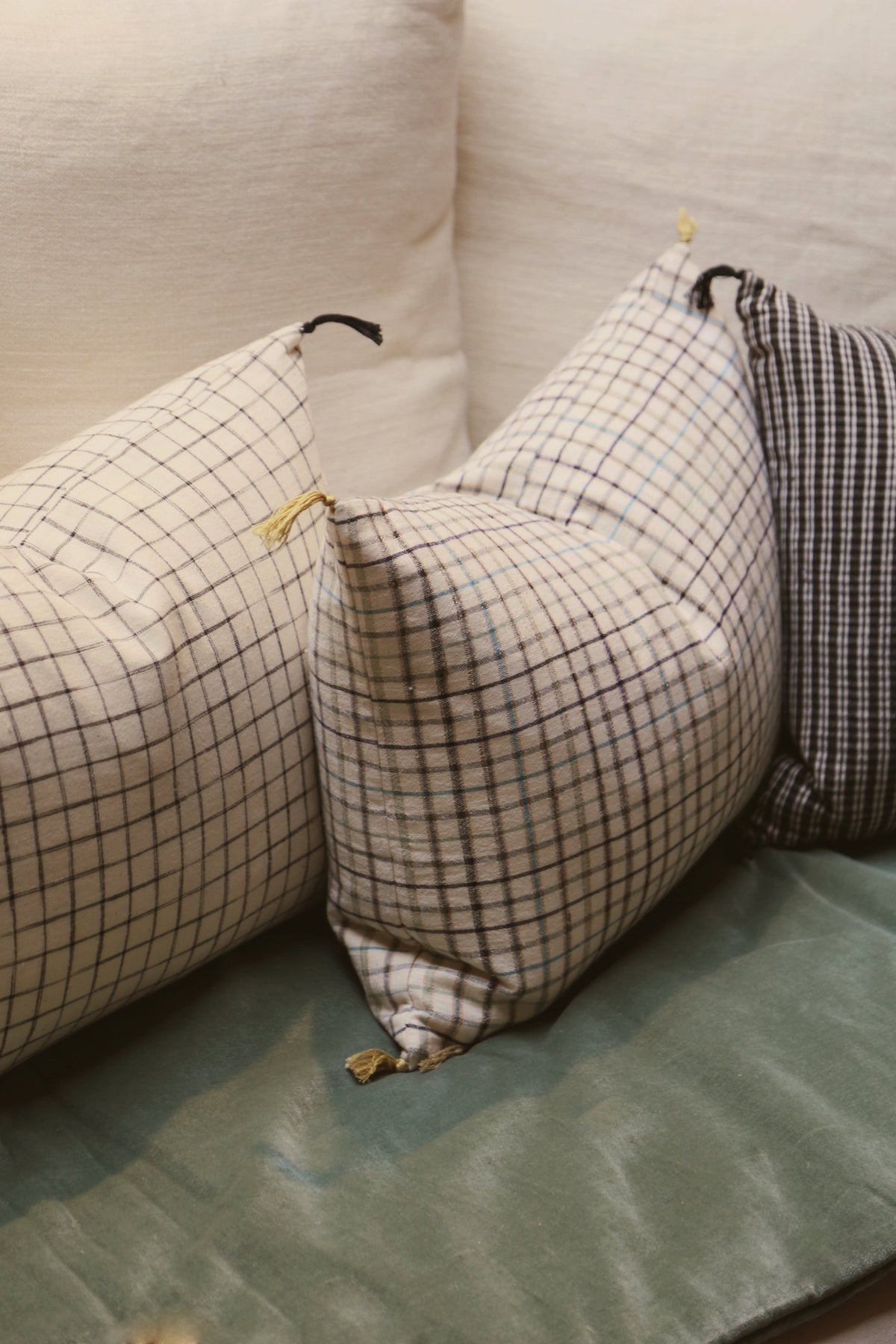 Bajna cushion cover