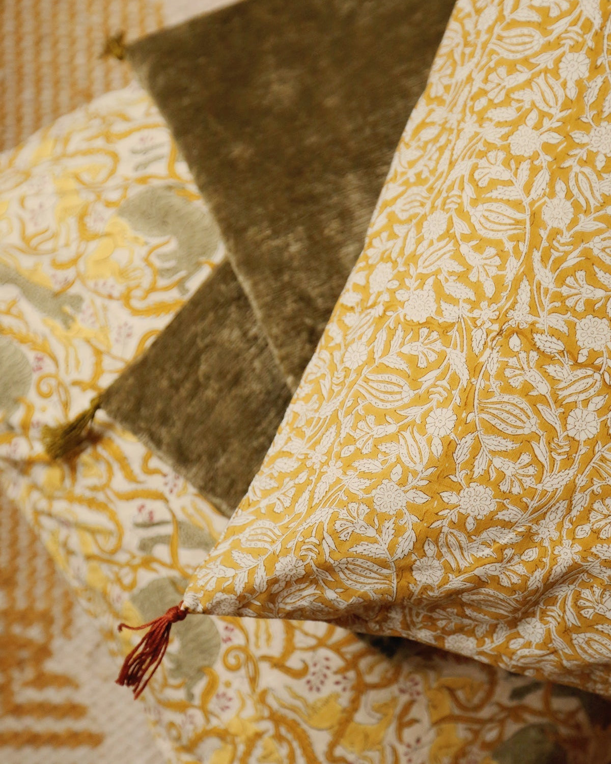 Tulipan cushion cover