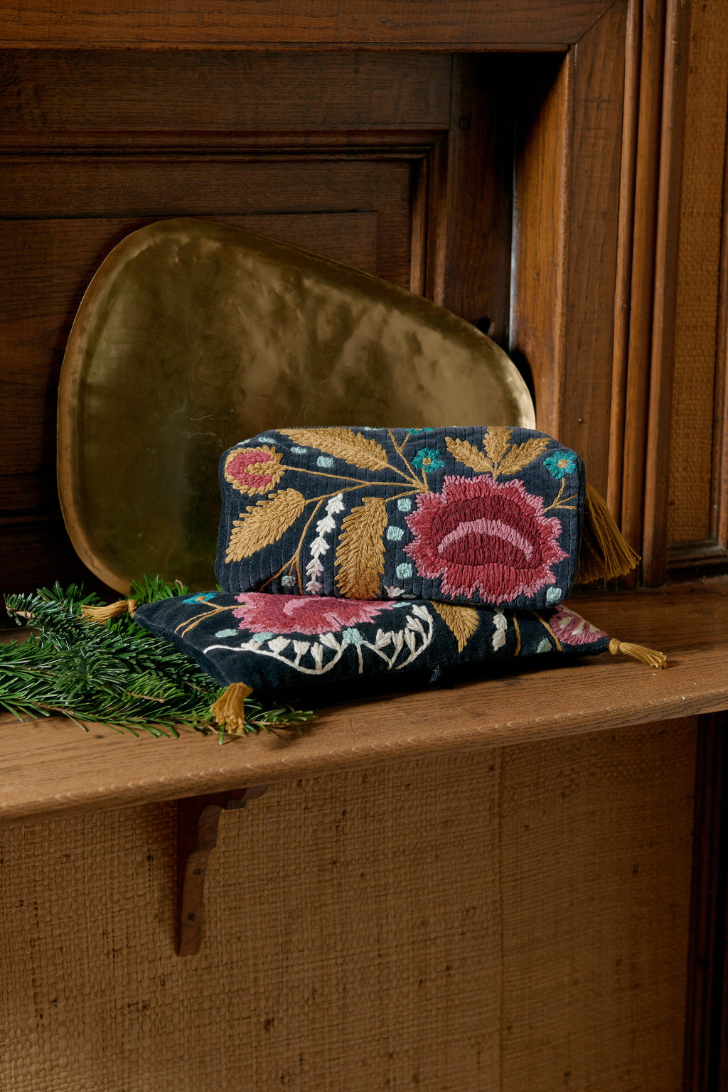 Badoo quilted pouch