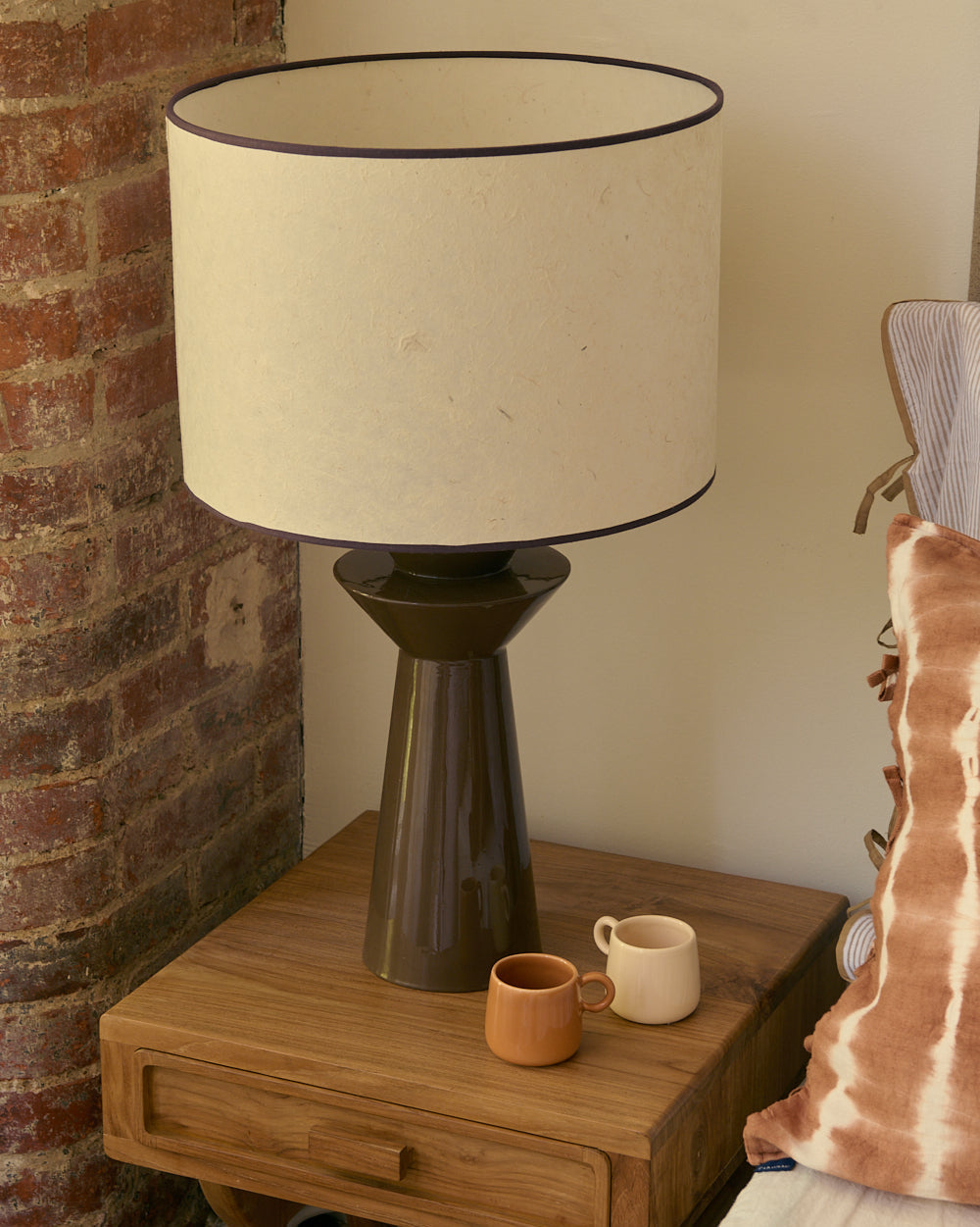 Rosha Leo Table Lamp Mousse