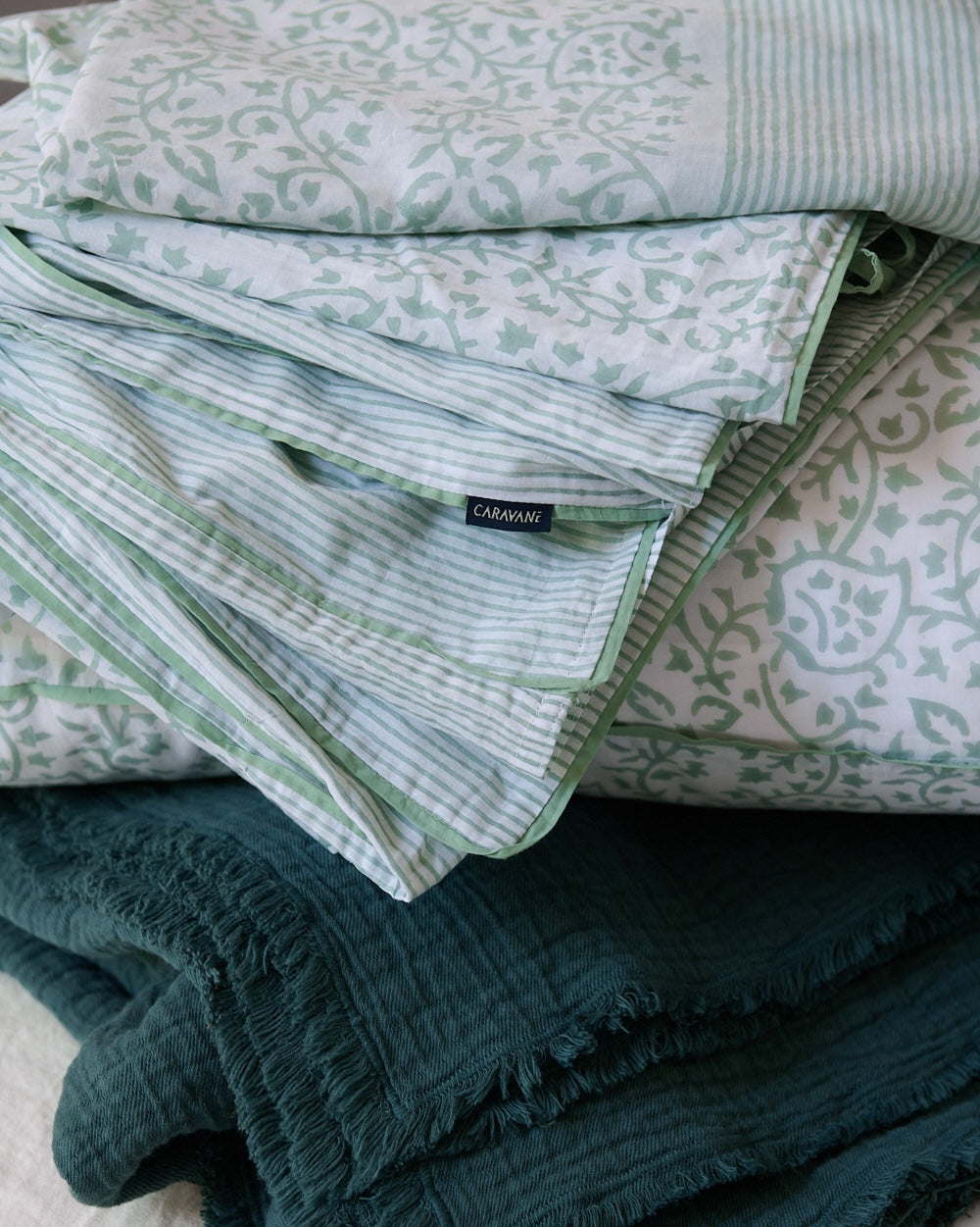 Pattee Bedding Set - Glacier