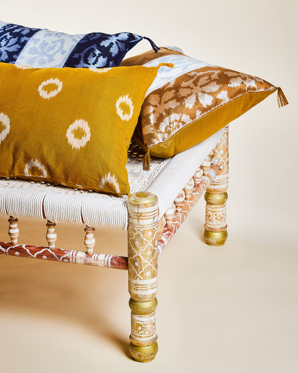 Manda Bench