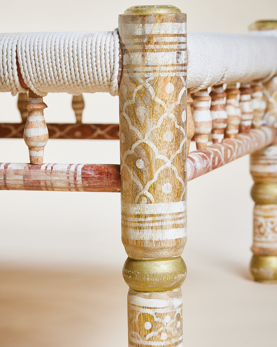 Manda Bench