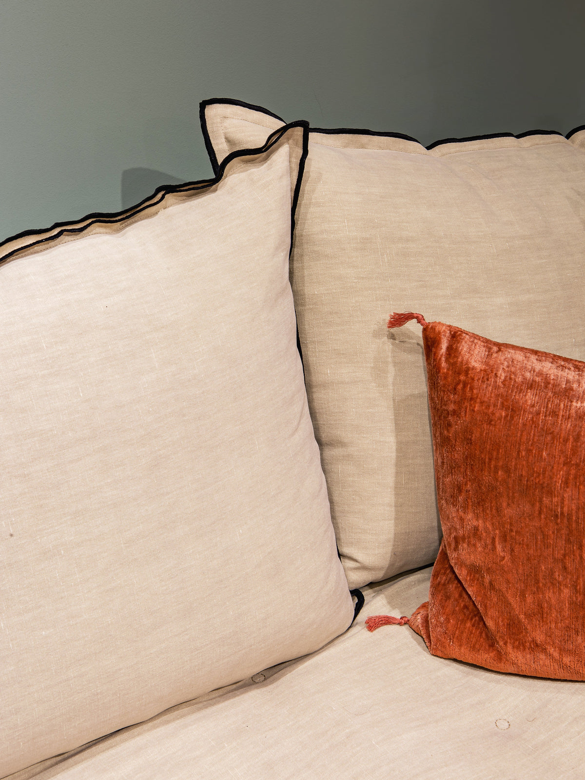 Kibo Sofa