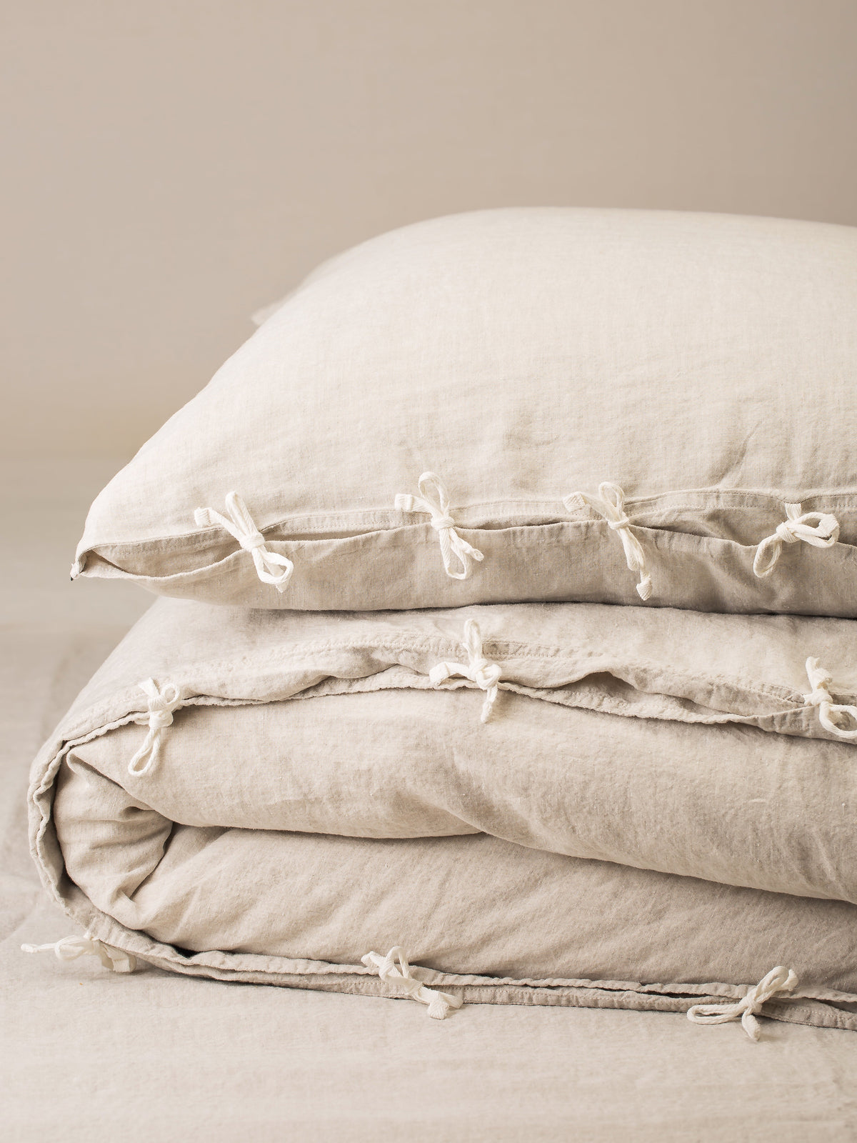 Selena Bedding Set - Ciment