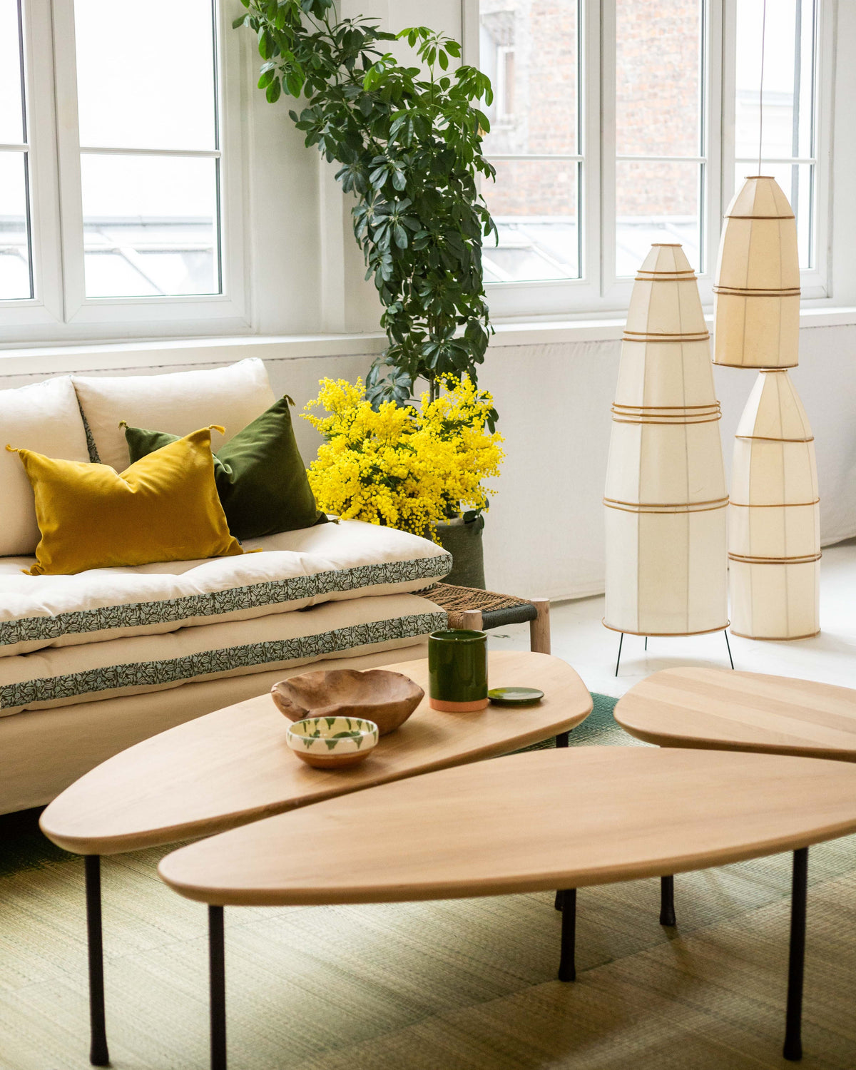 Bell lamp base