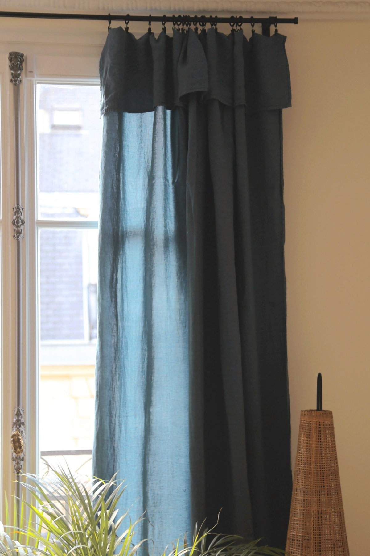Selena Curtain