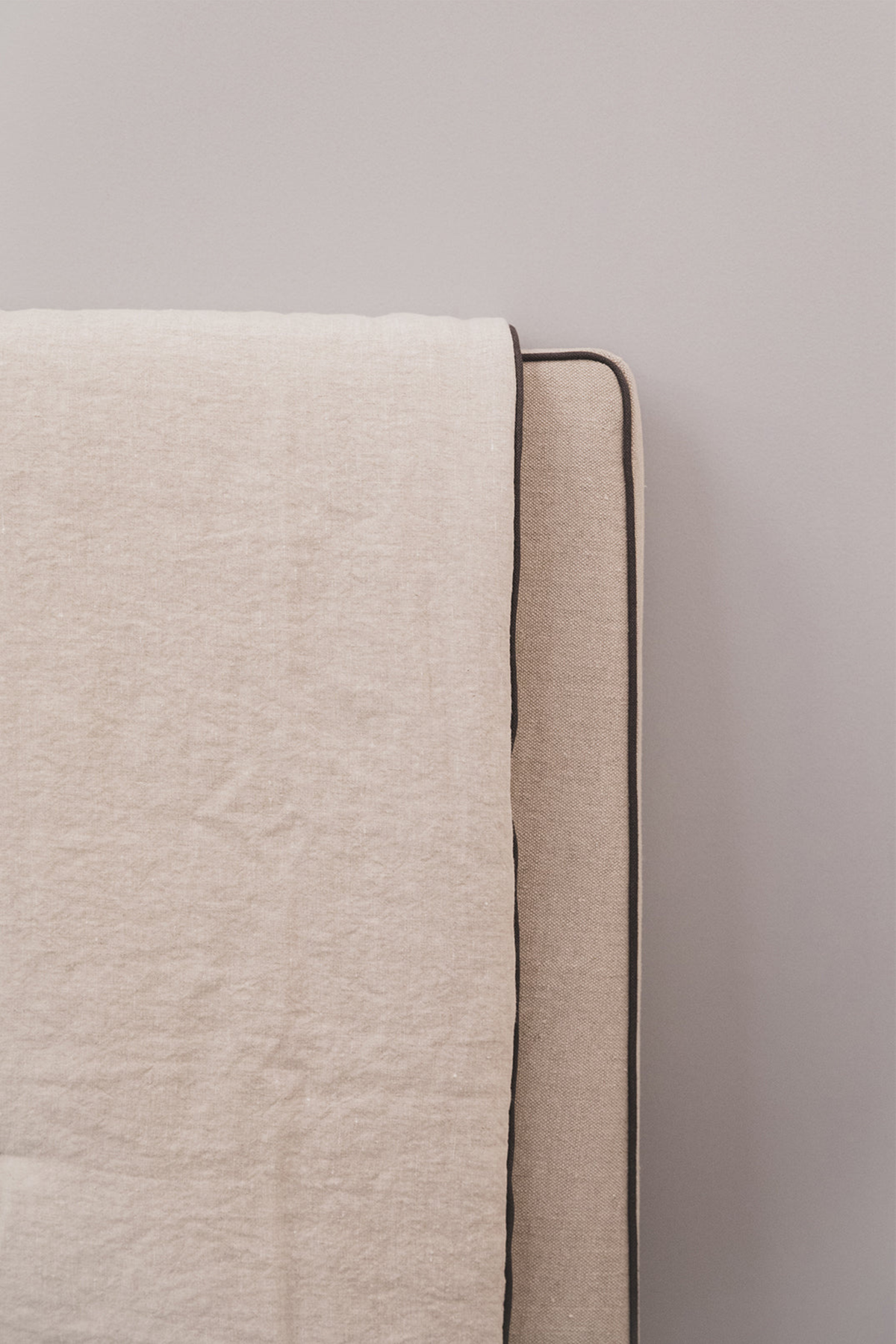 Poppi headboard
