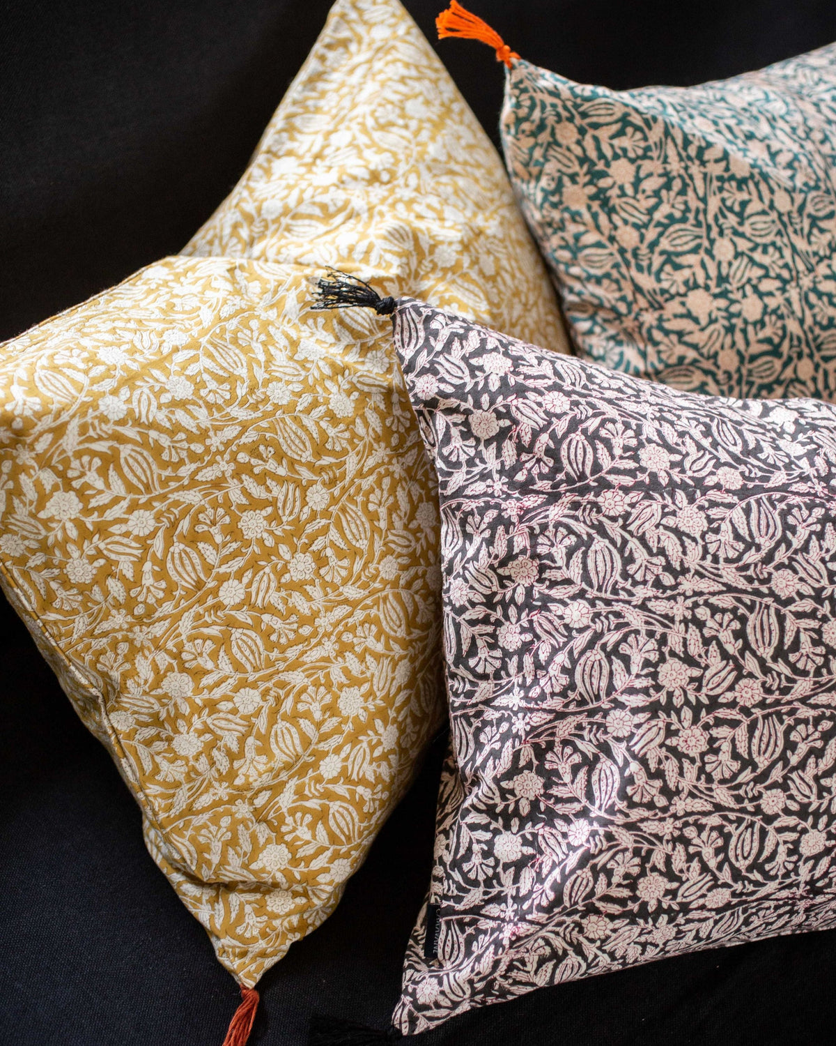 Tulipan cushion cover