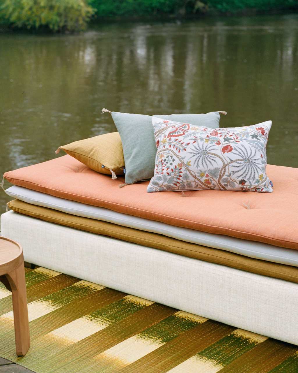 Princess Sofa - Ecru Structure