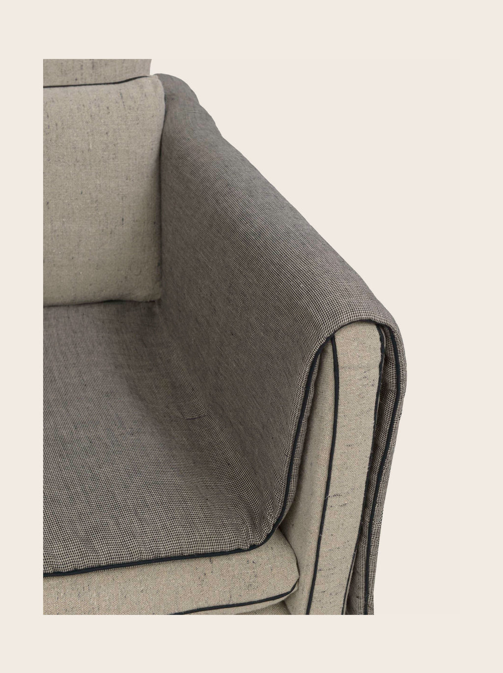 Poppi armchair