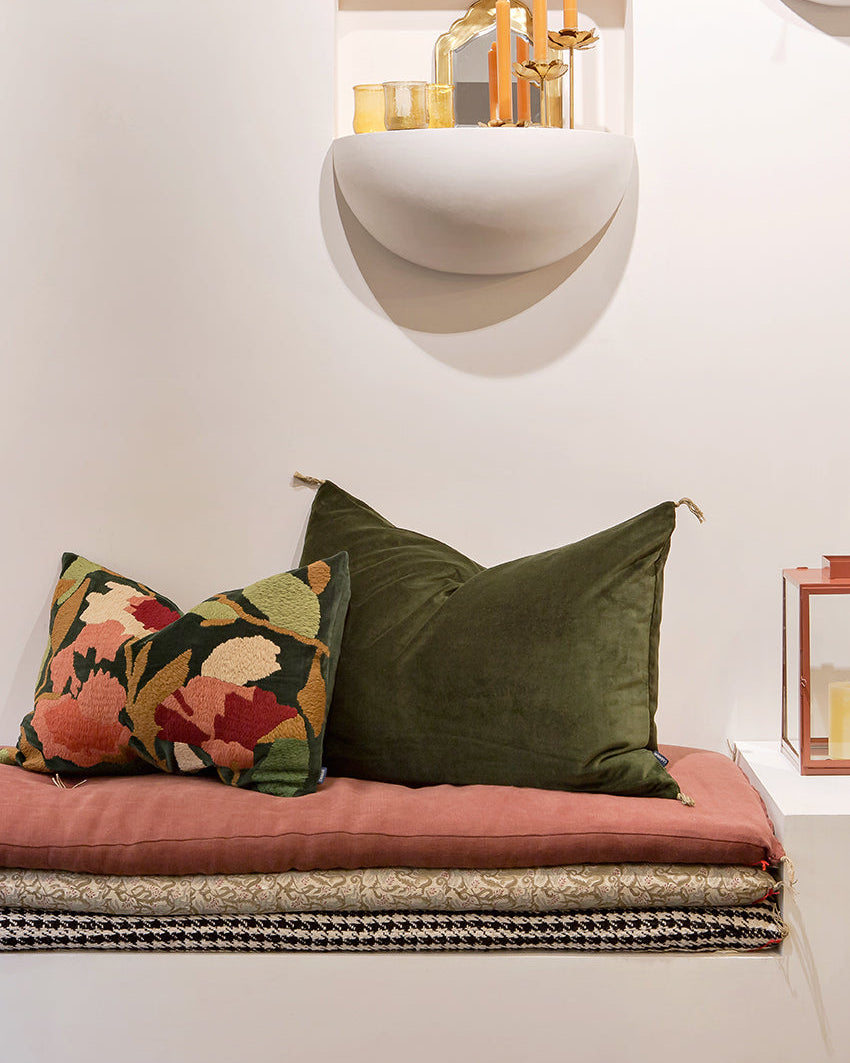 Hena cushion cover
