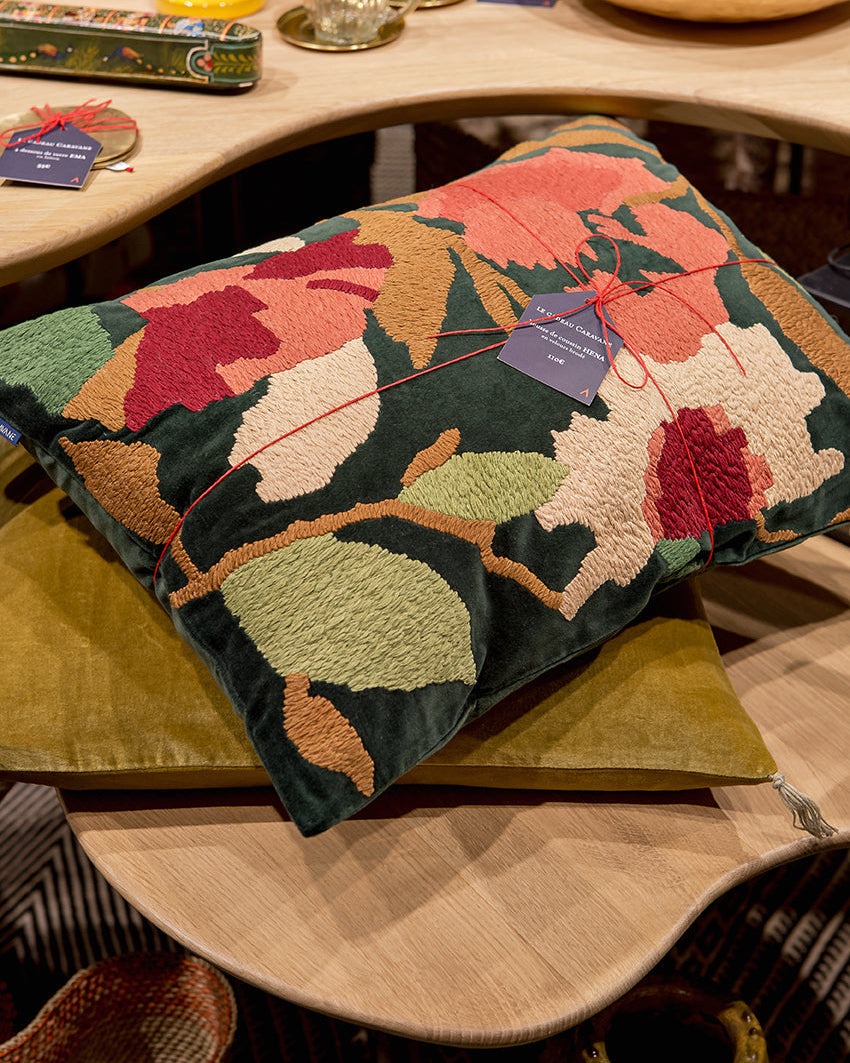 Hena cushion cover