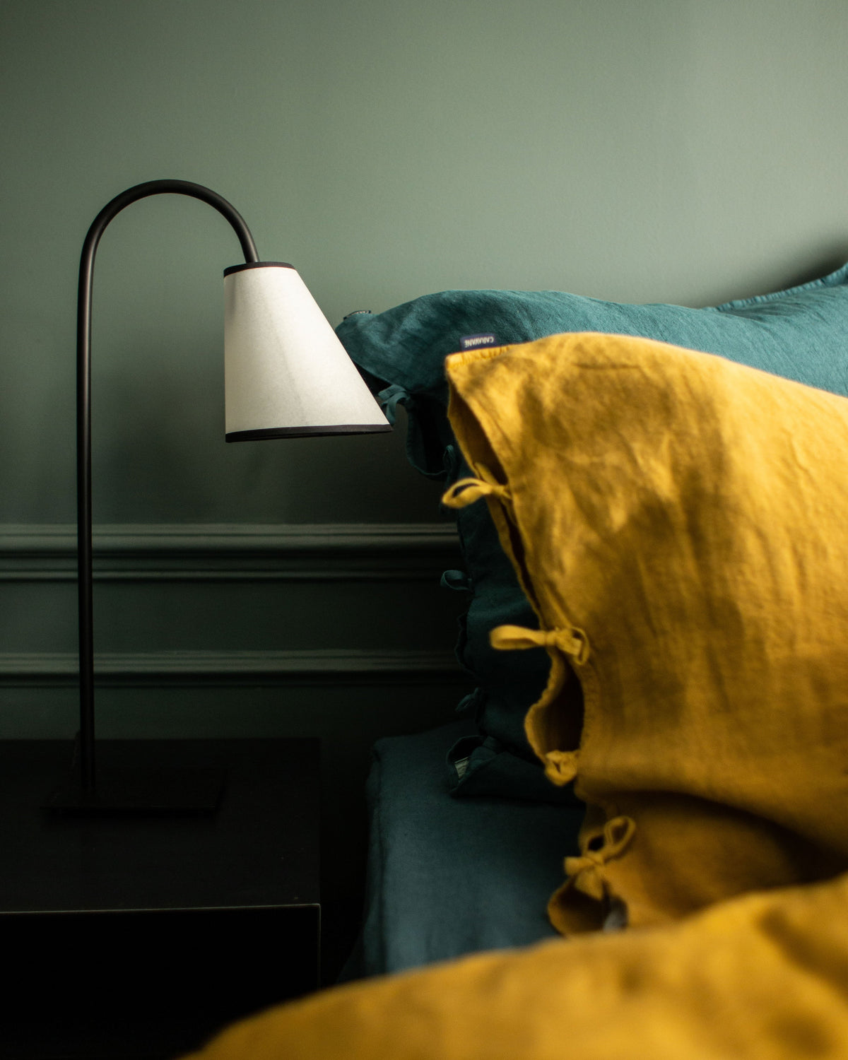 Lix Ella table lamp