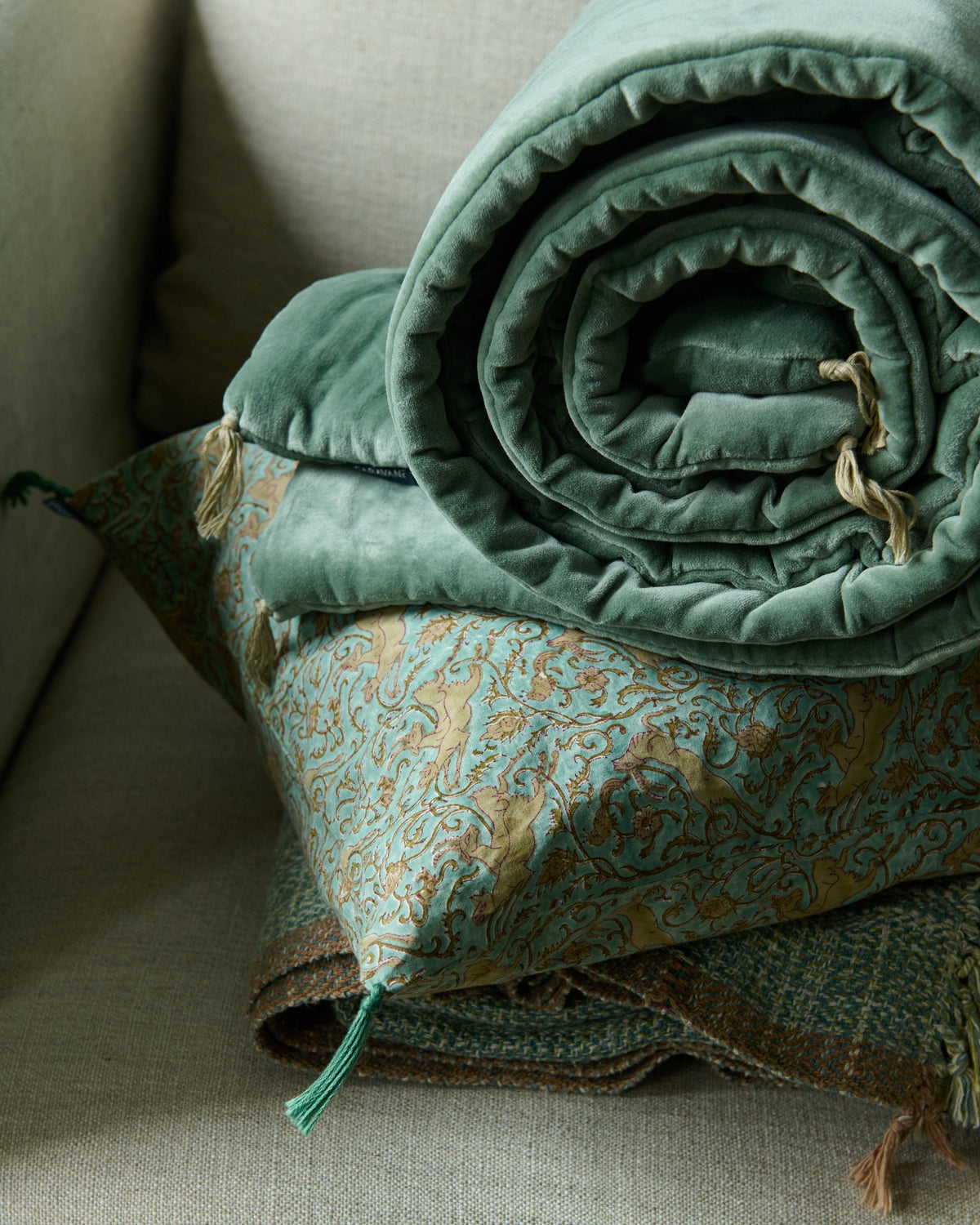 Washed velvet sofa cover