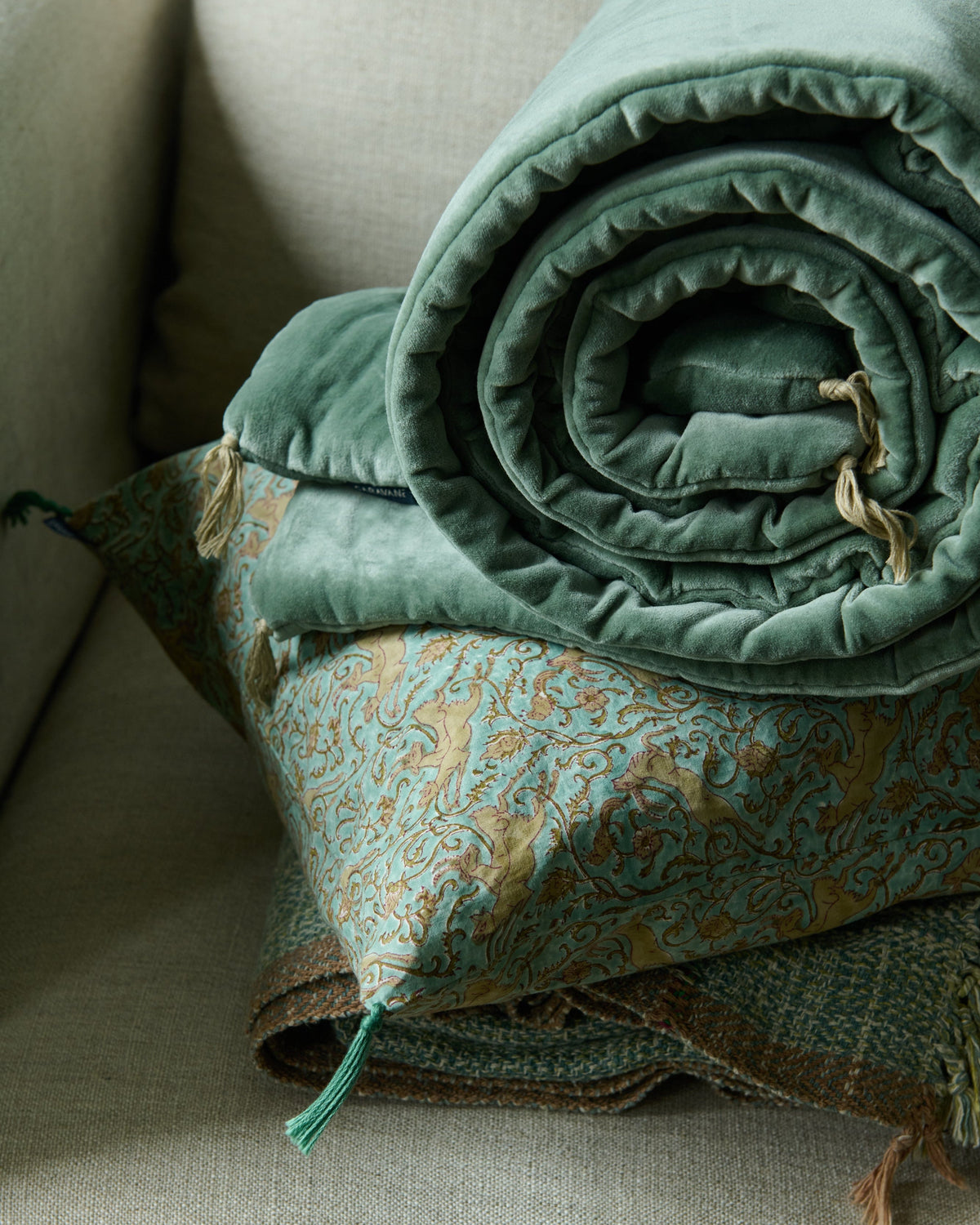 Washed velvet sofa cover