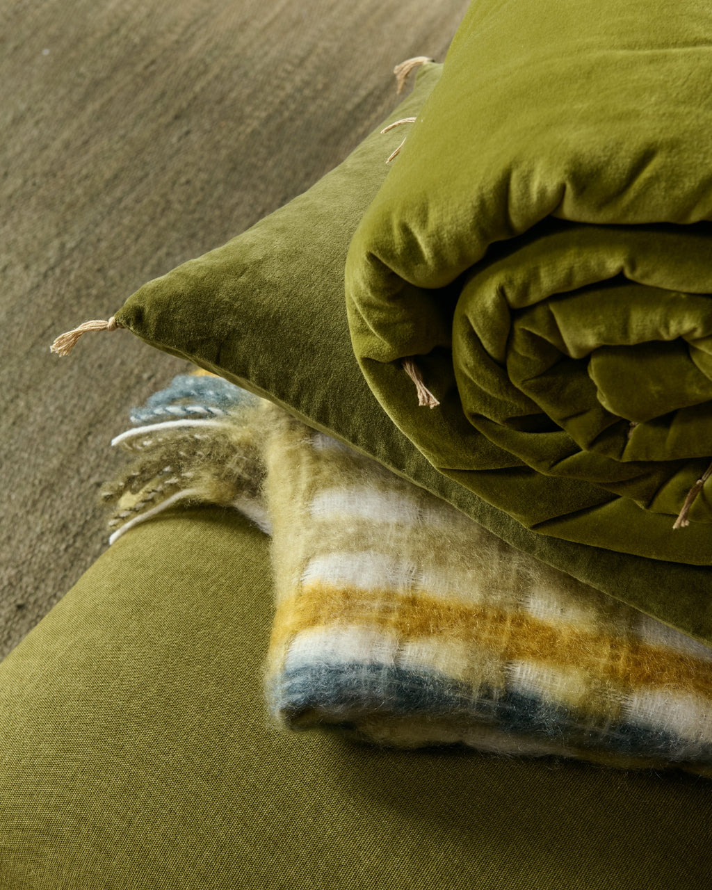 Washed velvet sofa cover