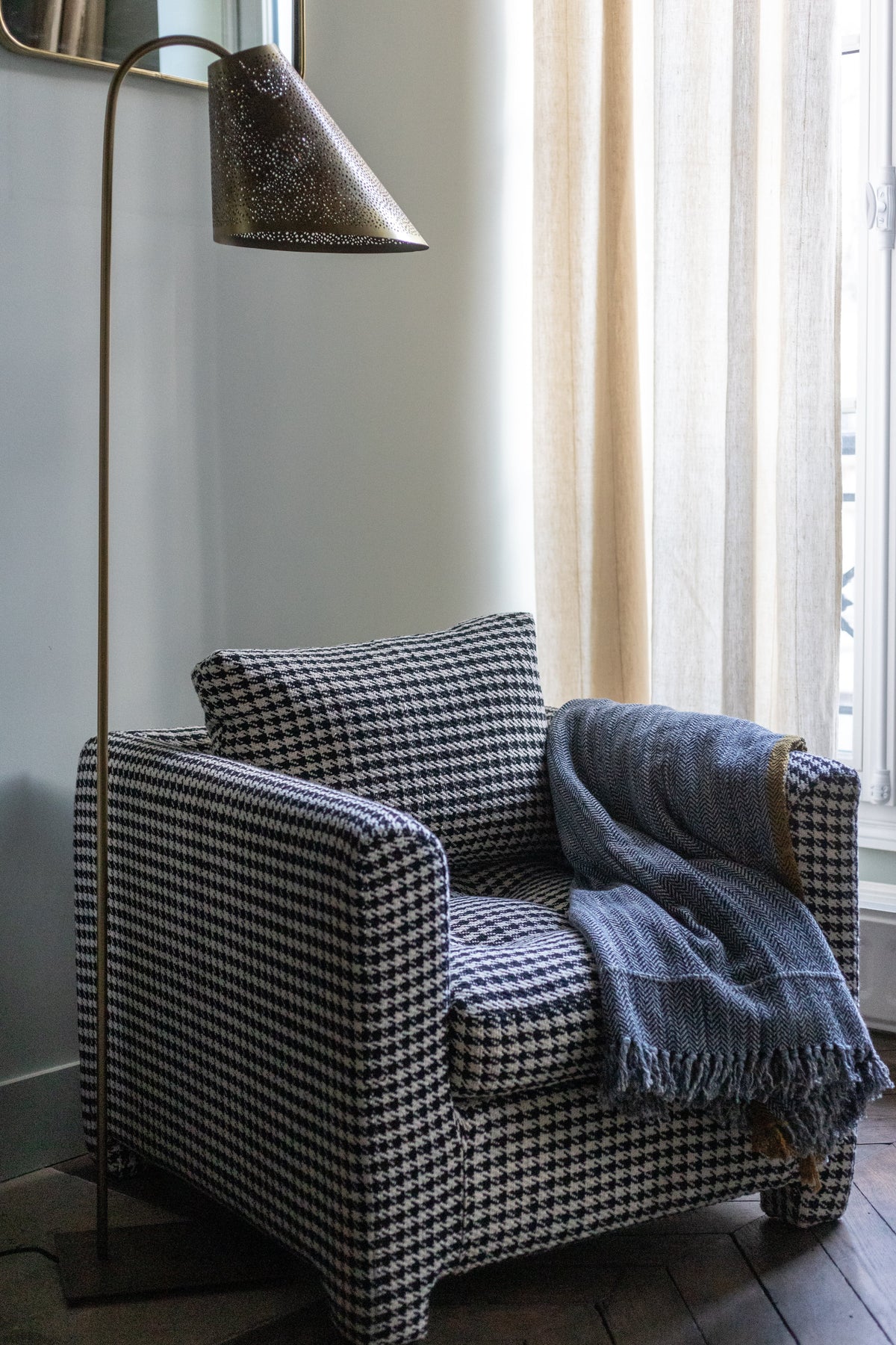 Stella armchair