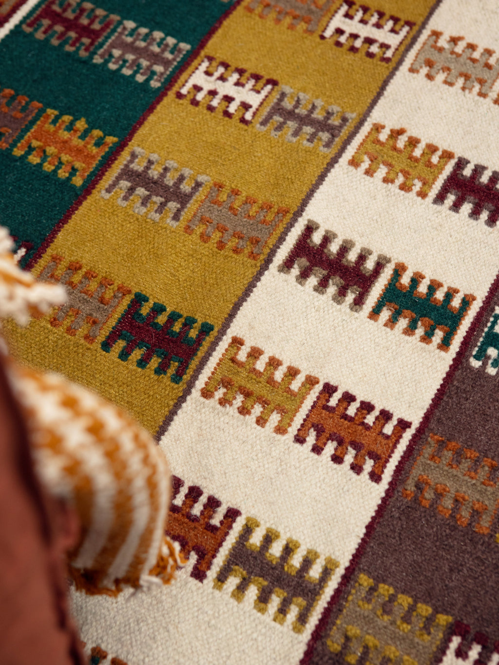 Tihya carpet