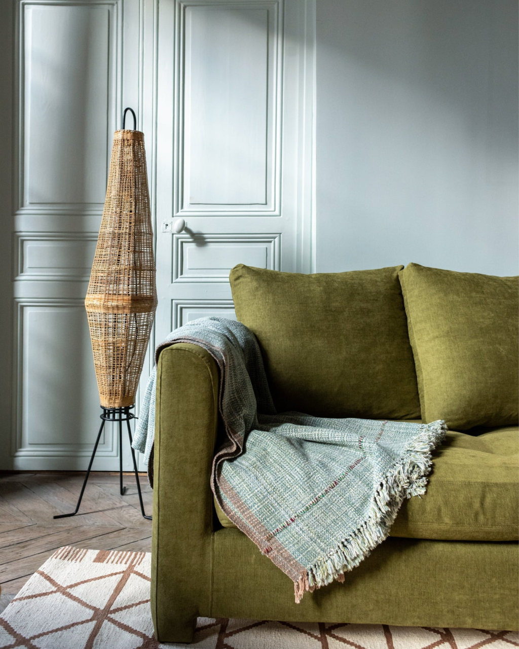 Naasha floor lamp