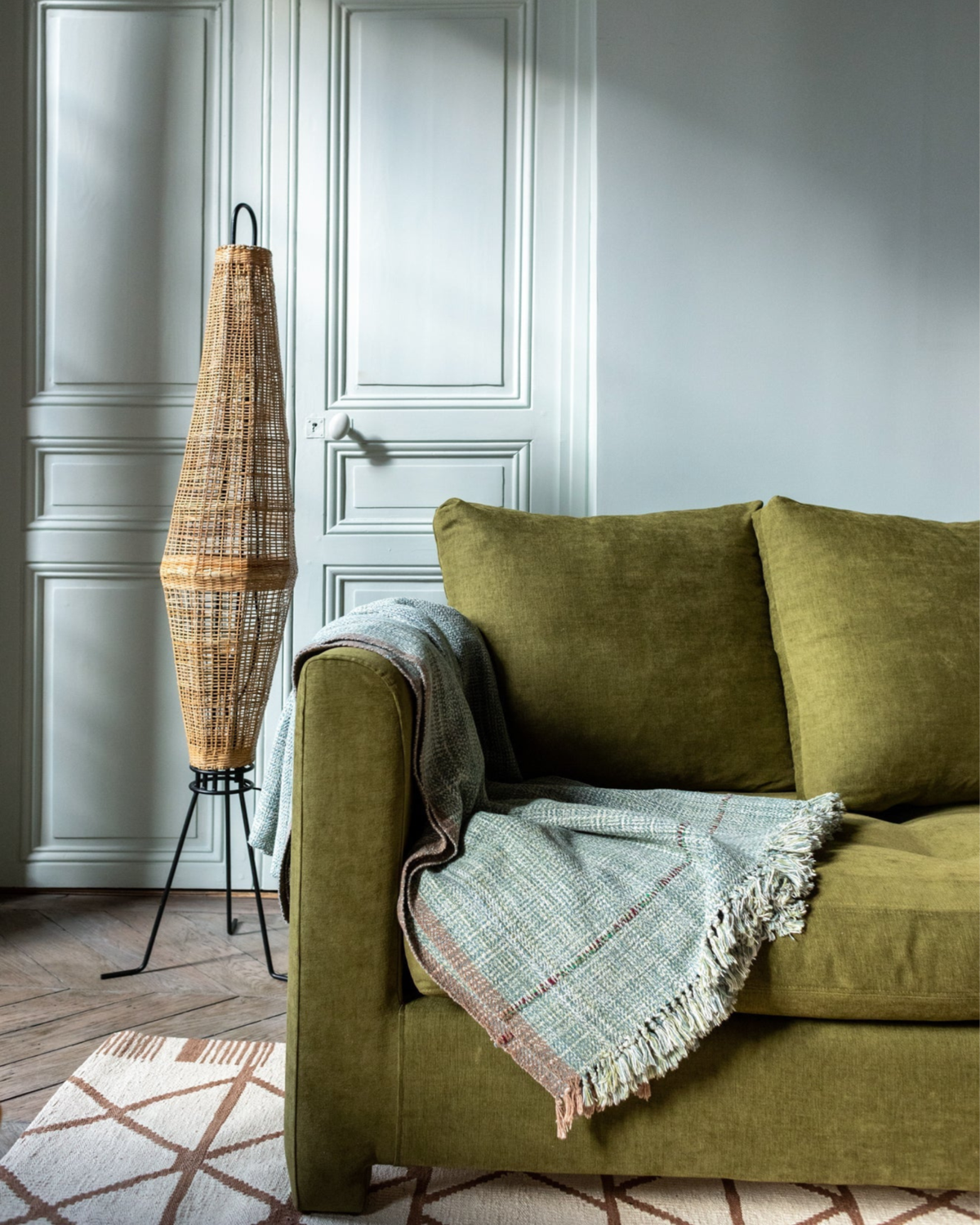 Naasha floor lamp