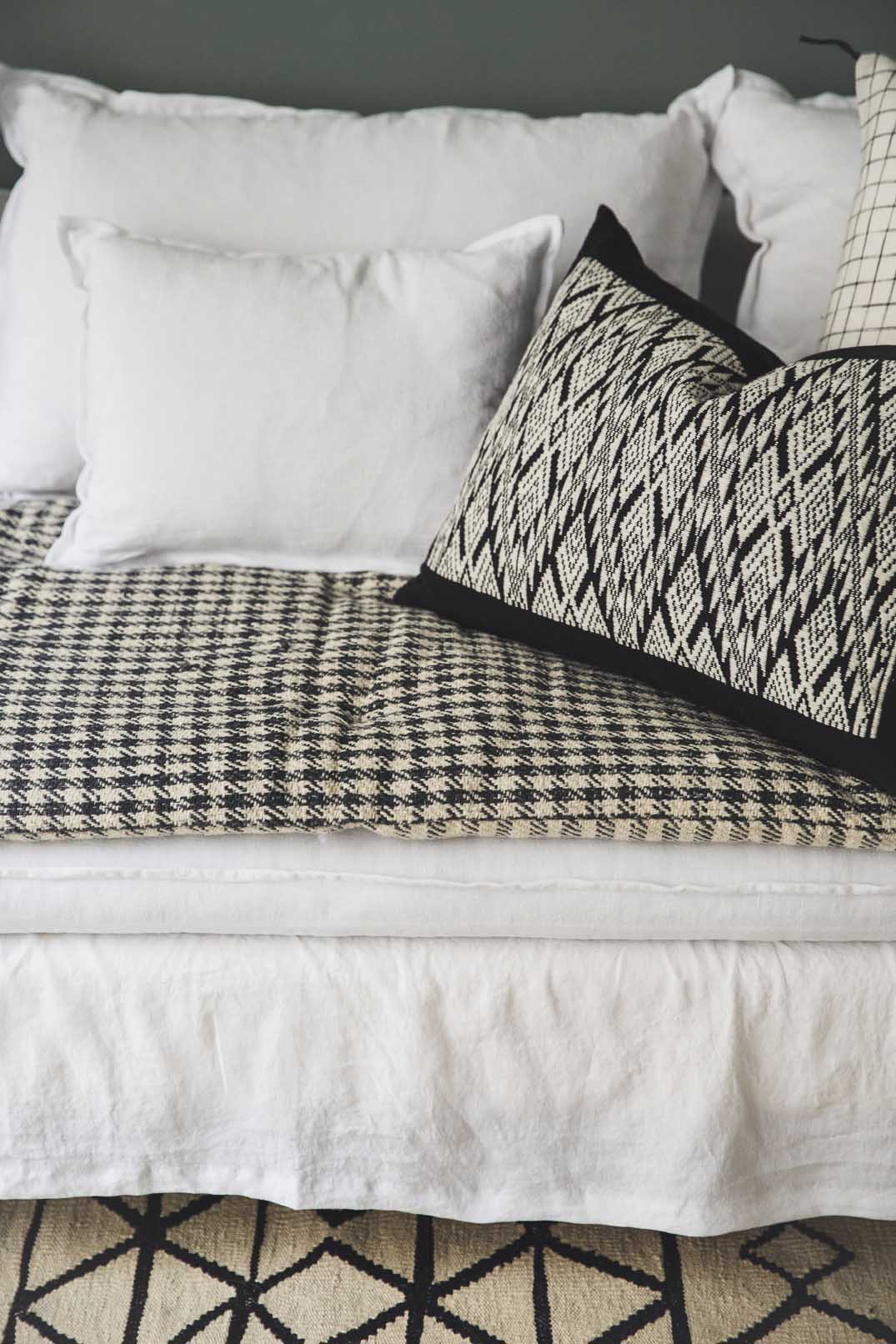 Houndstooth sofa cover
