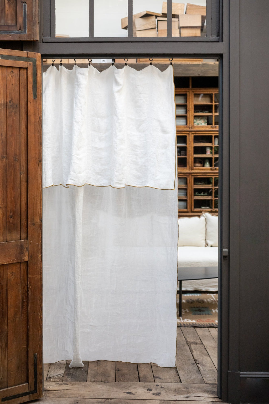 Epoca Curtain