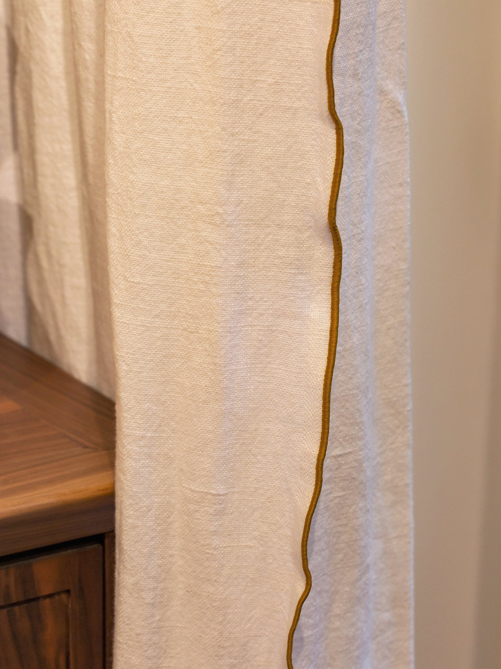 Luma Curtain