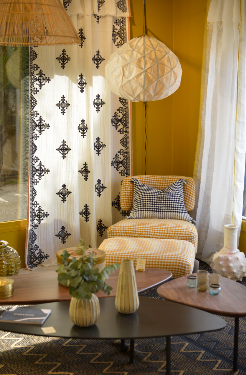 Dafi Curtain