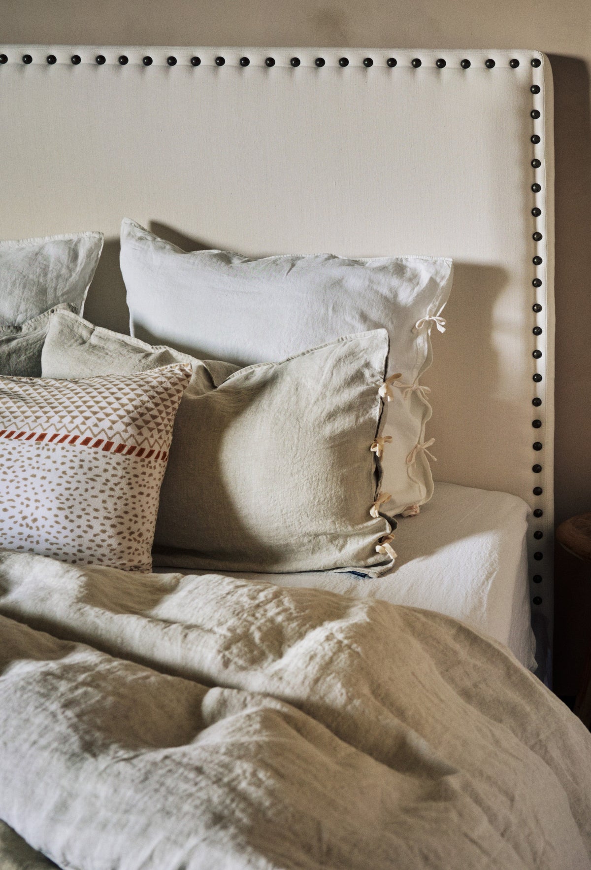 Selena Bedding Set - Ciment