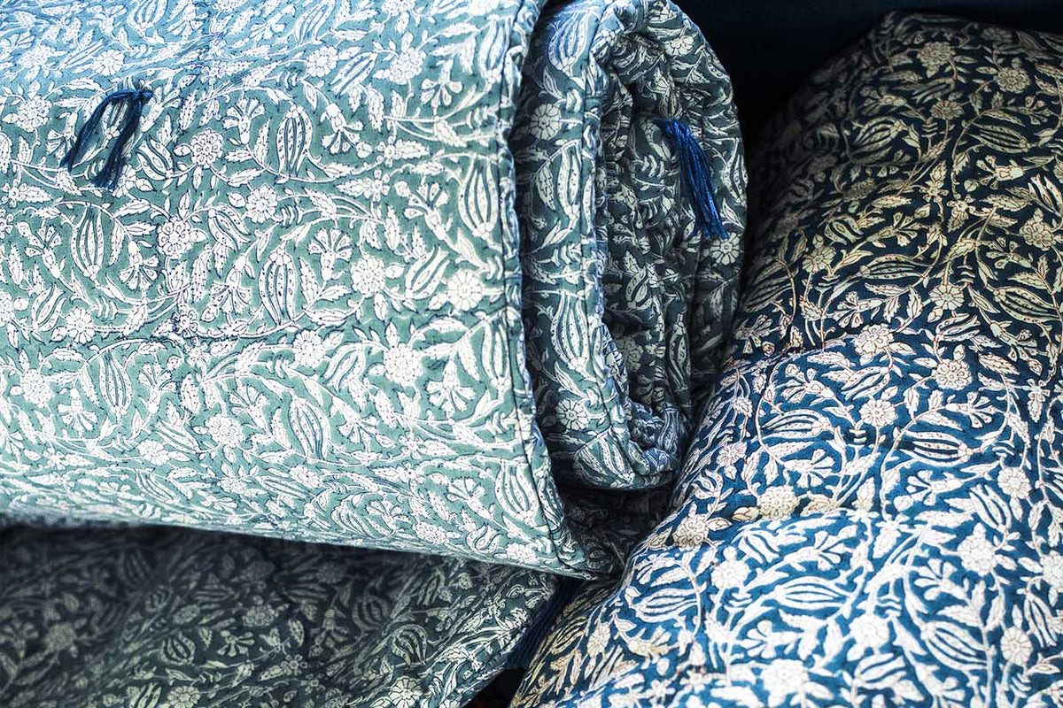 Tulipan sofa cover