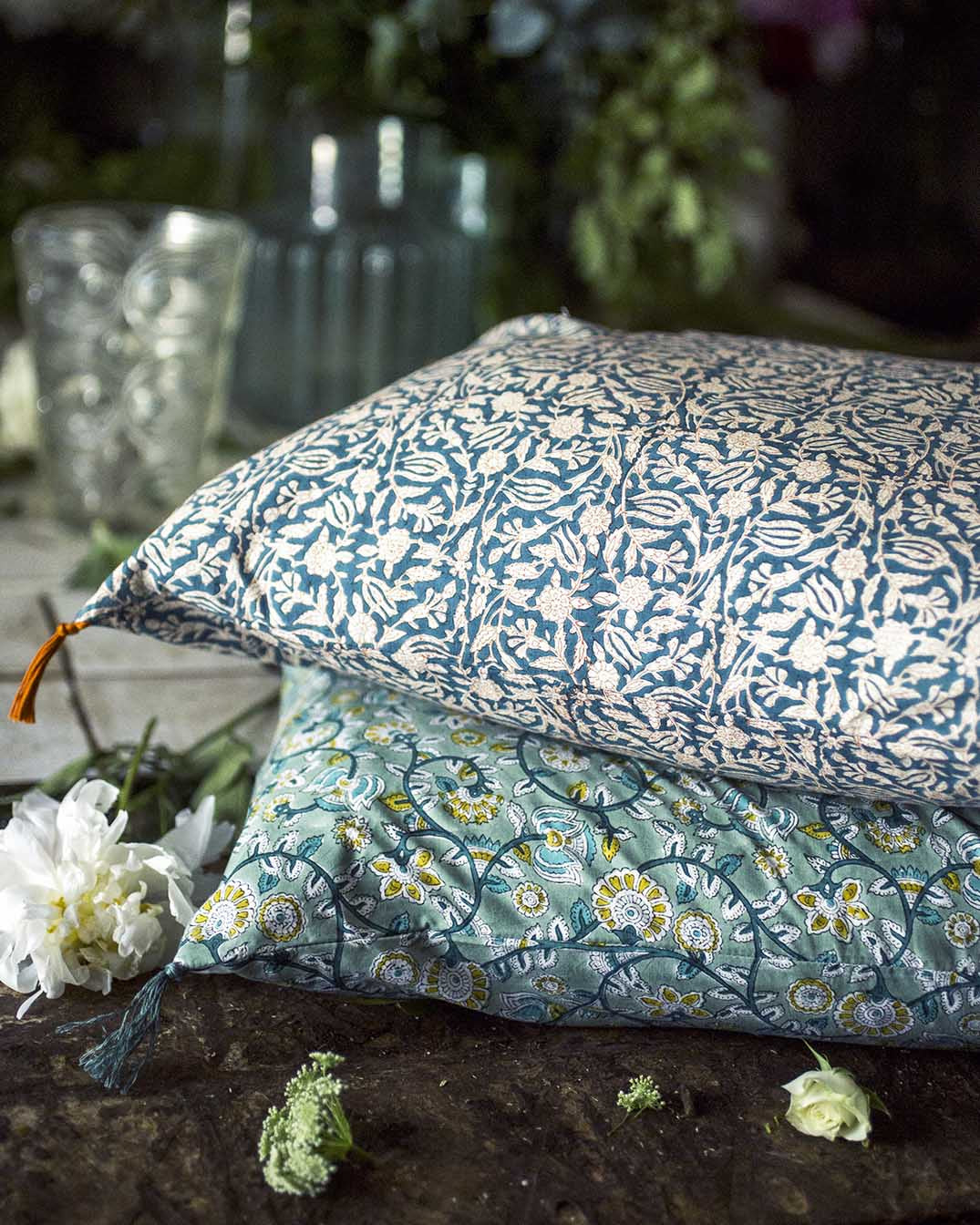 Tulipan cushion cover