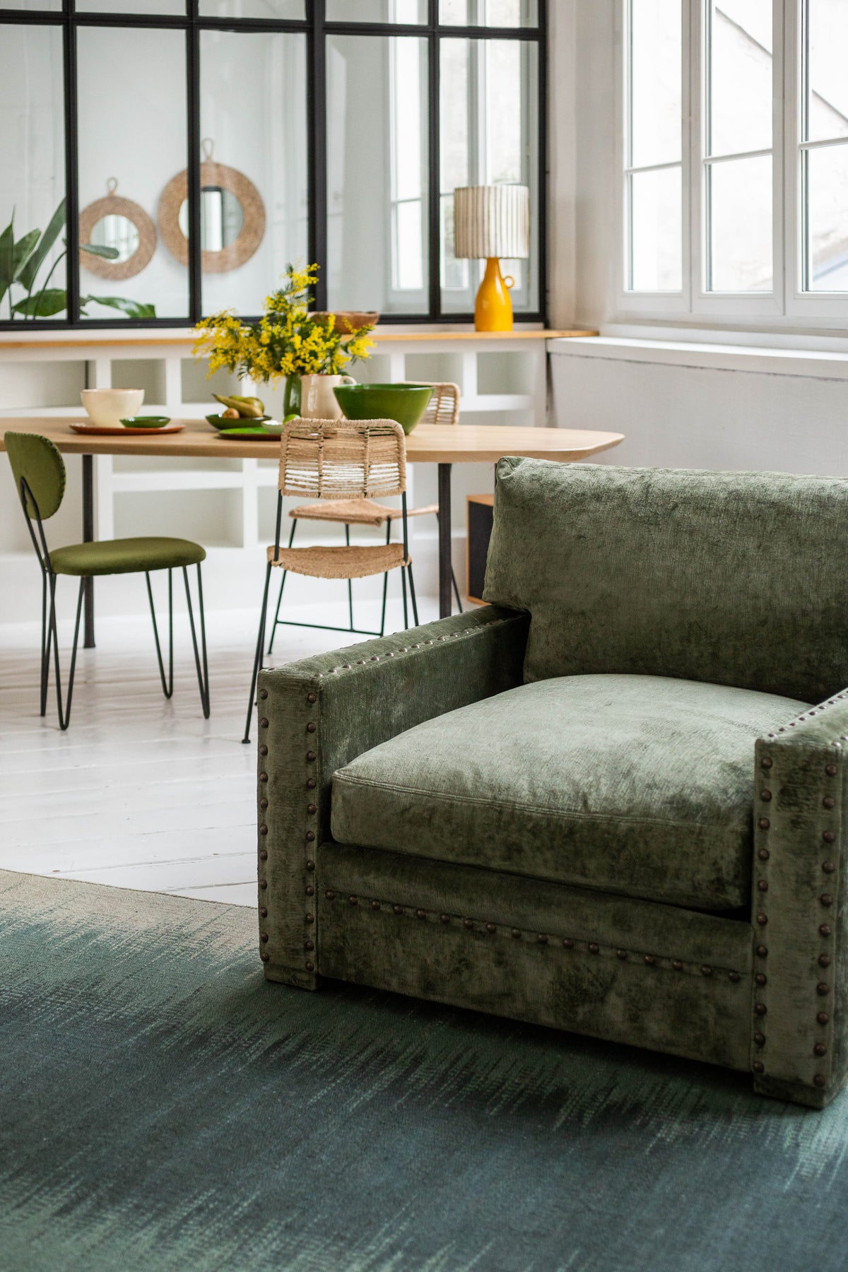 Victor armchair