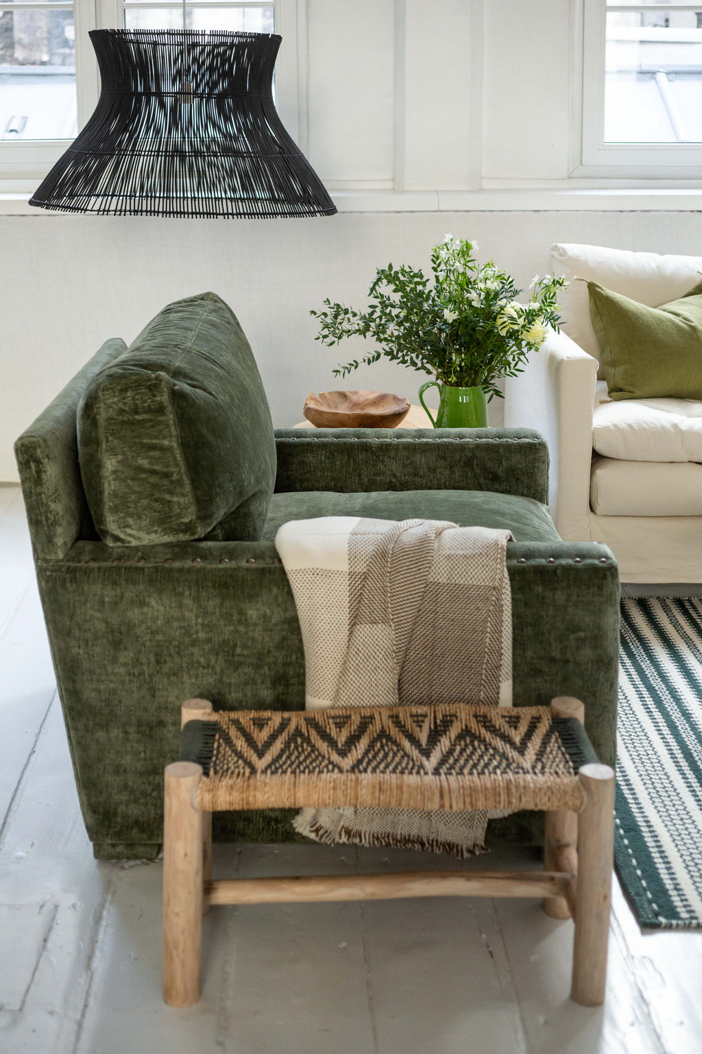 Victor armchair