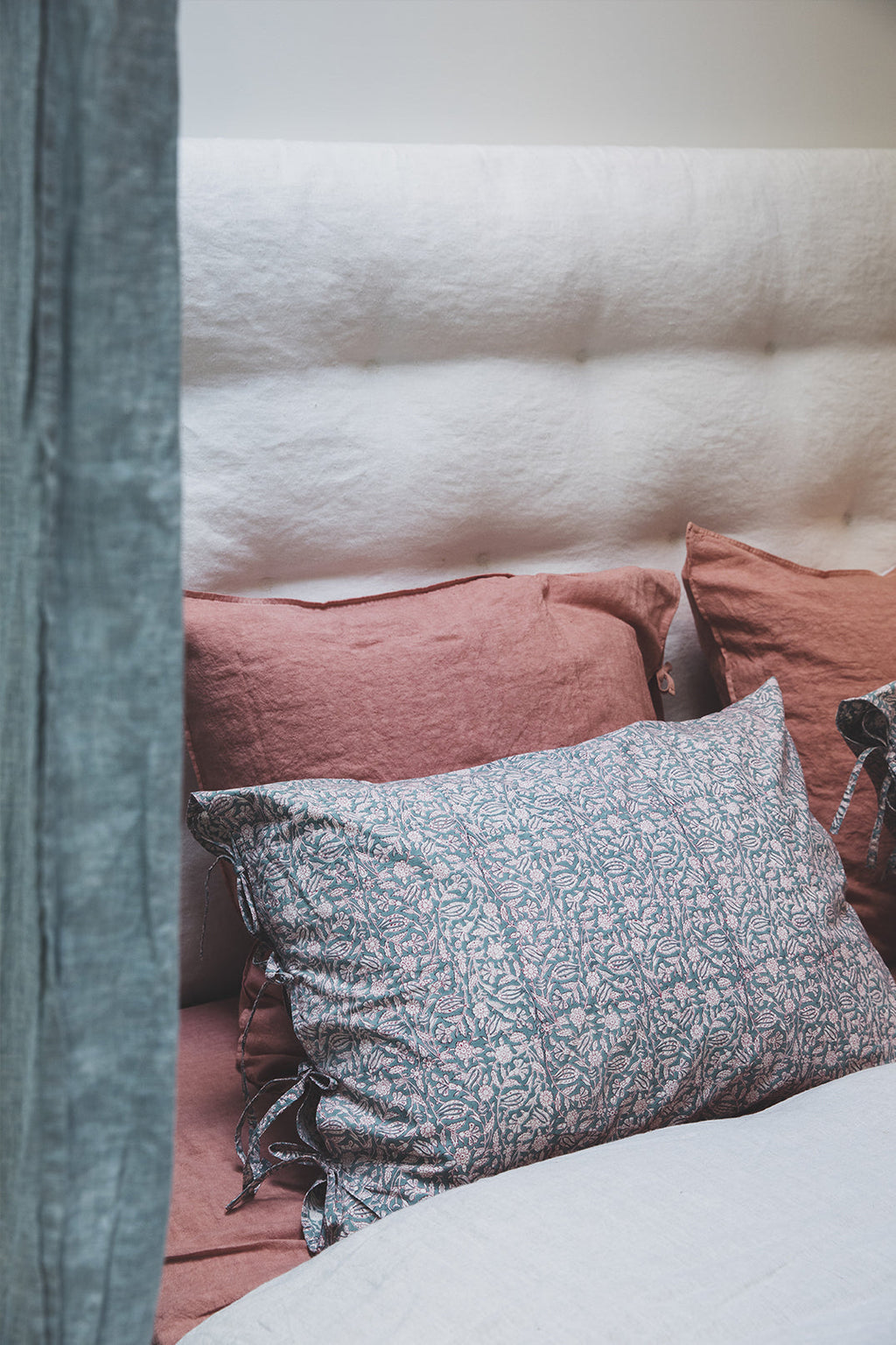 Adar headboard