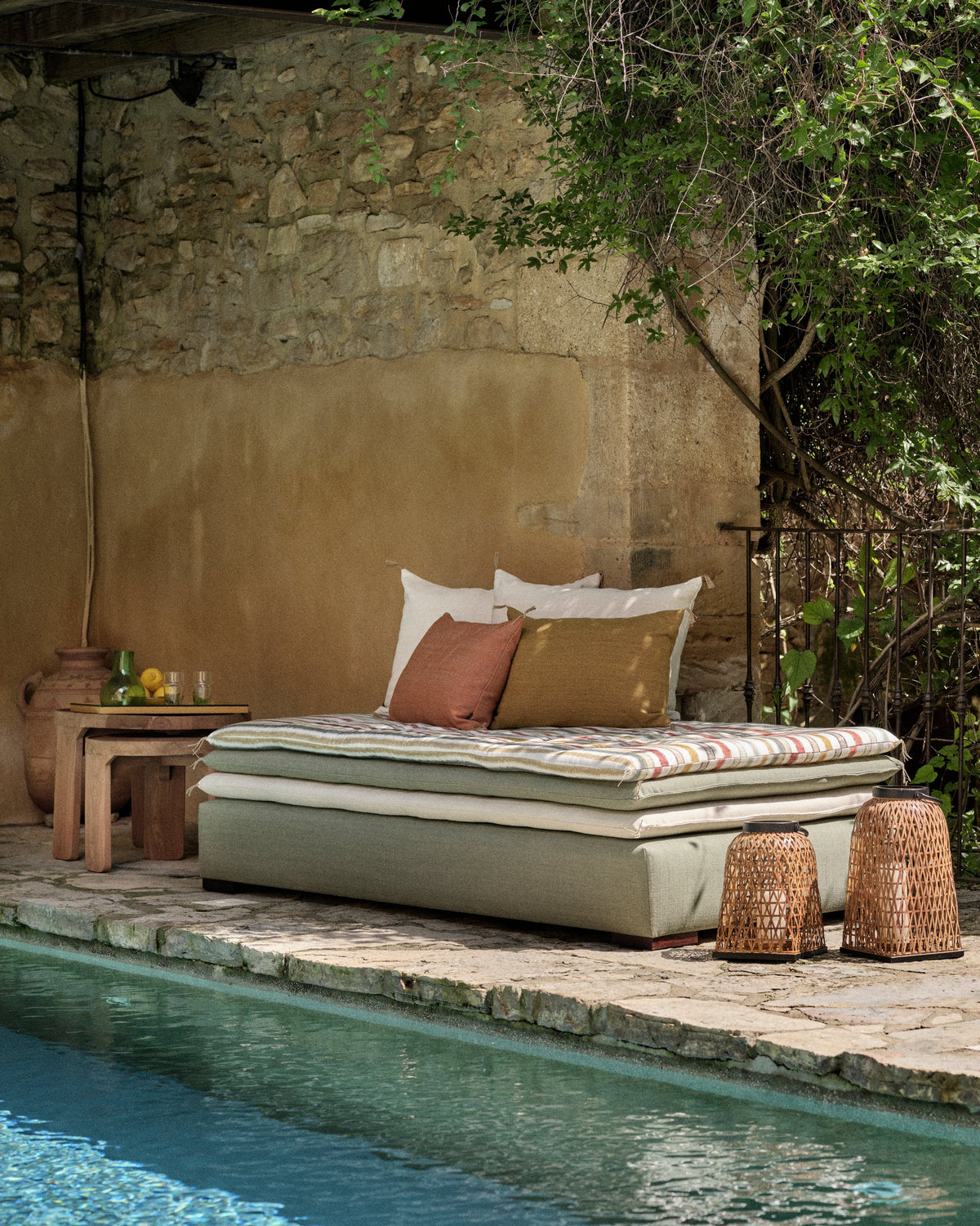 Princess Sofa - Verbena Structure