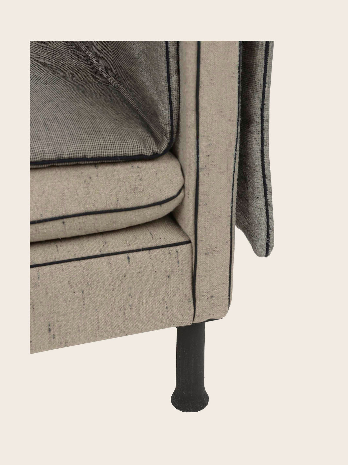 Poppi armchair