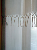 Sivi Curtain