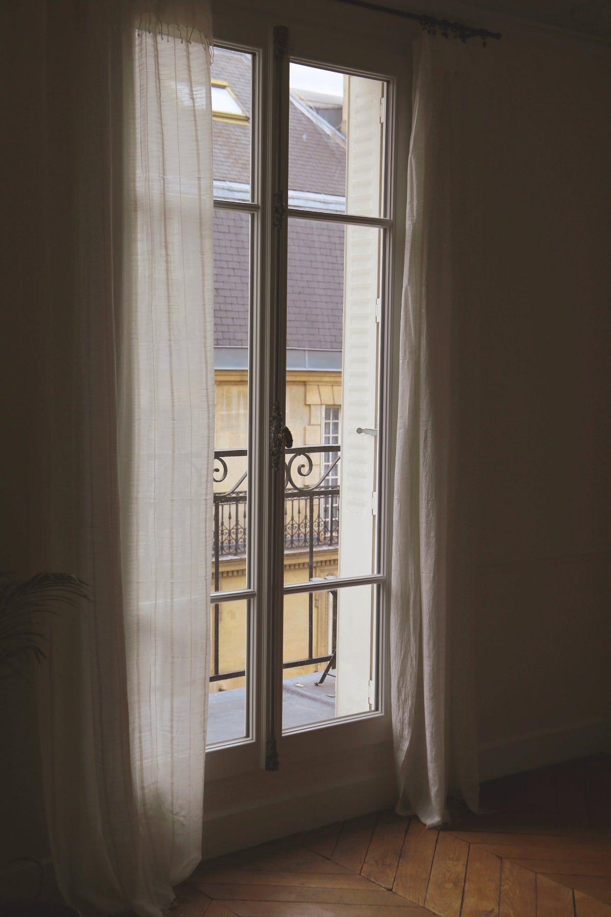 Jari Curtain